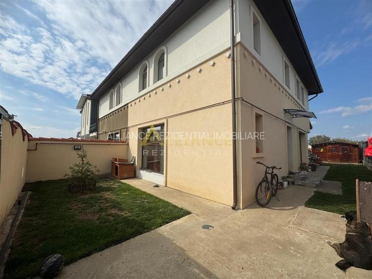 VILA COMPLET MOBILATA STRADA ASFALTATA 5 CAMERE - 3