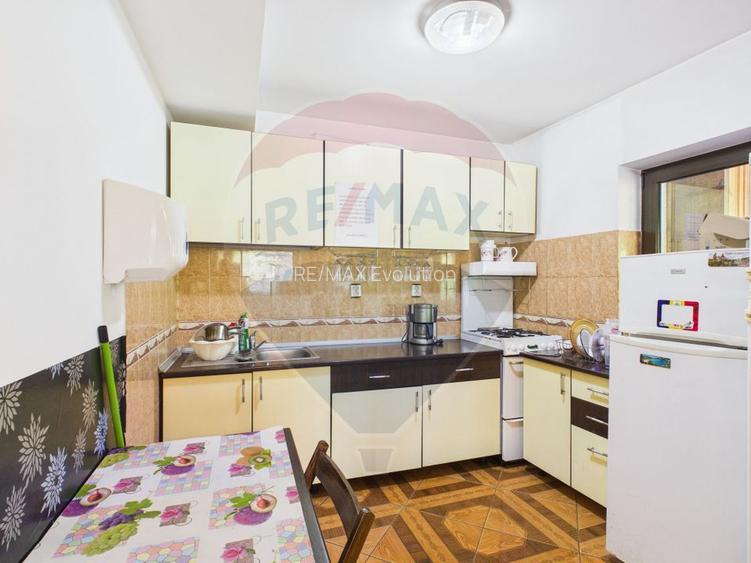 Pensiune/casa montană 9 camere în Dâmbovicioara, comision 0% - 3
