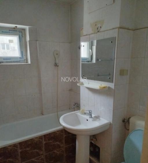 Apartament 3 camere Decomandat - necesita renovare - 6