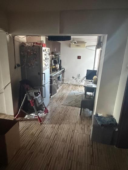 3 camere, 8/8, bloc 1984, 72mp, - Crangasi-Pod Grant - 7