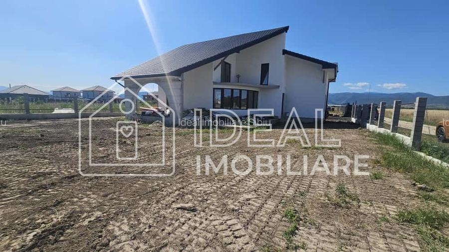 Casa Individuala Moderna cu 5 camere si 668 mpu curte, in Cristian - 3