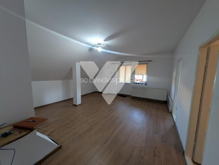 Apartament tip mansarda 3 camere de inchiriat  - 2