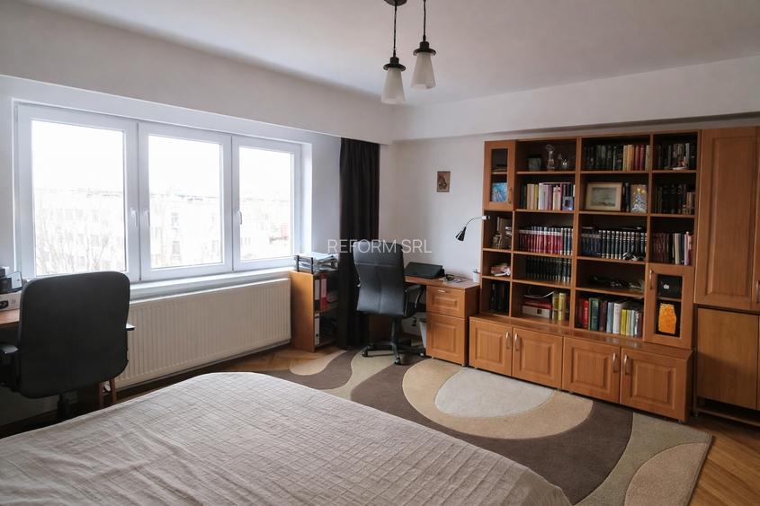 De vânzare apartament 3 camere Cipariu - 4