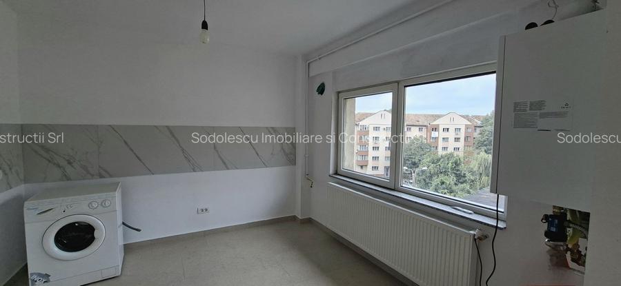 Apartament complet renovat cu scara interioara - 11