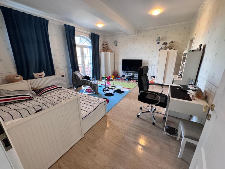 Casa deosebita sector 4 P+1+M. 6 cam.Util 418mp. Teren 1638m - 24