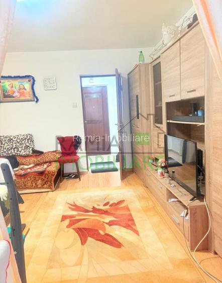 Garsonieră renovată 2023, mobilată modern, centrală proprie, Astra - 14