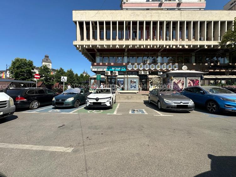 Spatiu birouri; vedere Palat Culturii; 100mp, Casa Cartii - 10