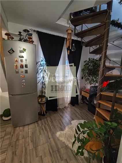 Apartament 52 mp pe 2 niveluri in  Vasile Aaron - 4