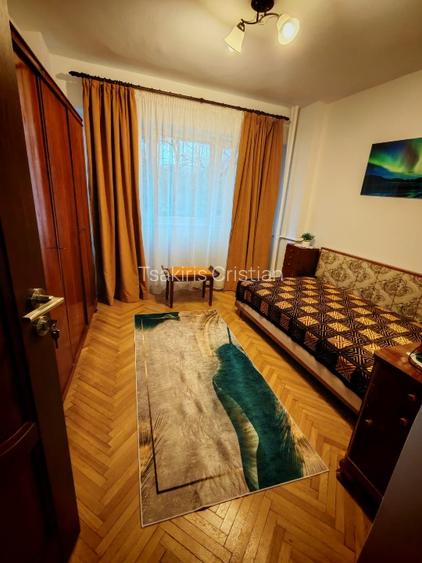 Apartament 2 camere renovat complet - 850 EUR - zona Primaria Sector 1 - 3