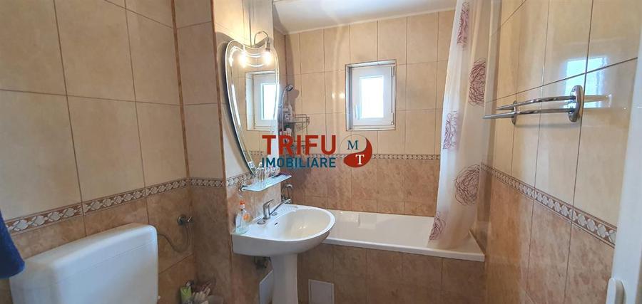Apartament Spațios cu 3 Camere în Zona Stadion - O Oportunitate de Ach