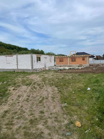 Teren Unirii - 2160 - la drumul pricipal - toate utilitatile - 2