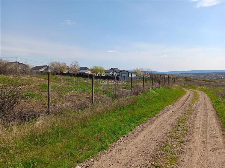 Vorovesti TEREN 500mp intravilan la 50m de sos principala - 2