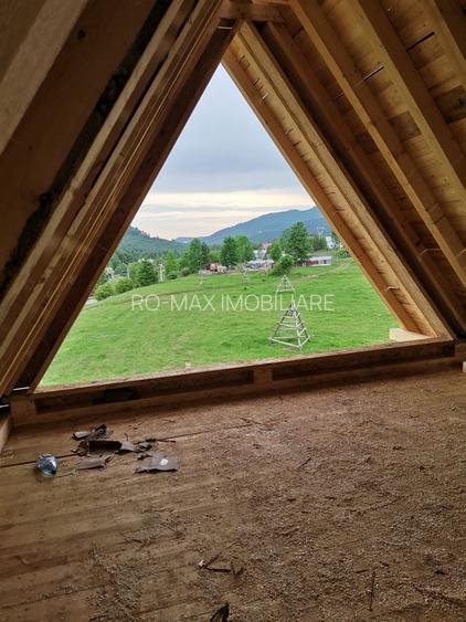Casa P+M - 4 camere+ 2 bai- tip A frame - 135 mp cu teren 400 mp - 10
