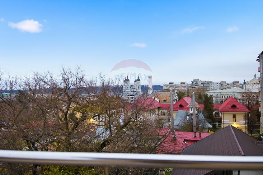 PENTHOUSE ULTRACENTRAL CU PRIVELISTE PANORAMICĂ | 3 CAMERE - 22
