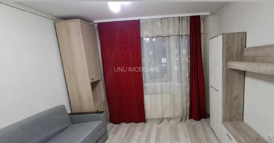 Garsoniera - zona Podu Ros - Piata Nicolina - 2