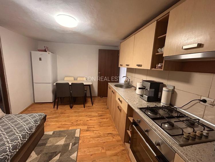 Casă cu 2 camere în curte comună, zona Gării, 135000 Eur - 2