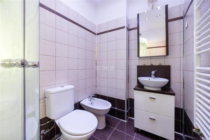Vanzare apartament 3 camere in Vila pe Drumul de Poiana - 23
