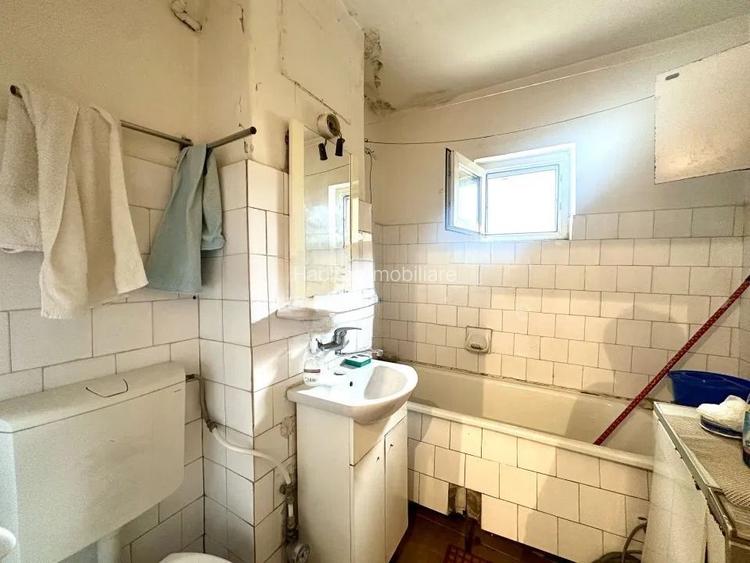 Apartament 2 camere decomandate,  etajul 2, str Aurel Vlaicu Marasti - 16