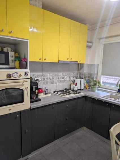 2 camere Titan decomandat, centrala, inst. schimb., an 2019, 52 mp - 4