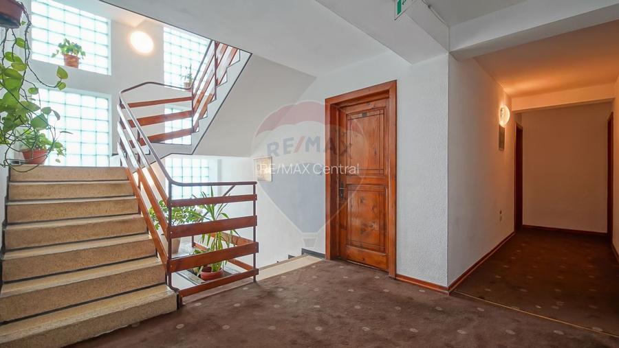 Comision 0 %! Pensiune cu 12 camere de vânzare, str. De Mijloc! - 8