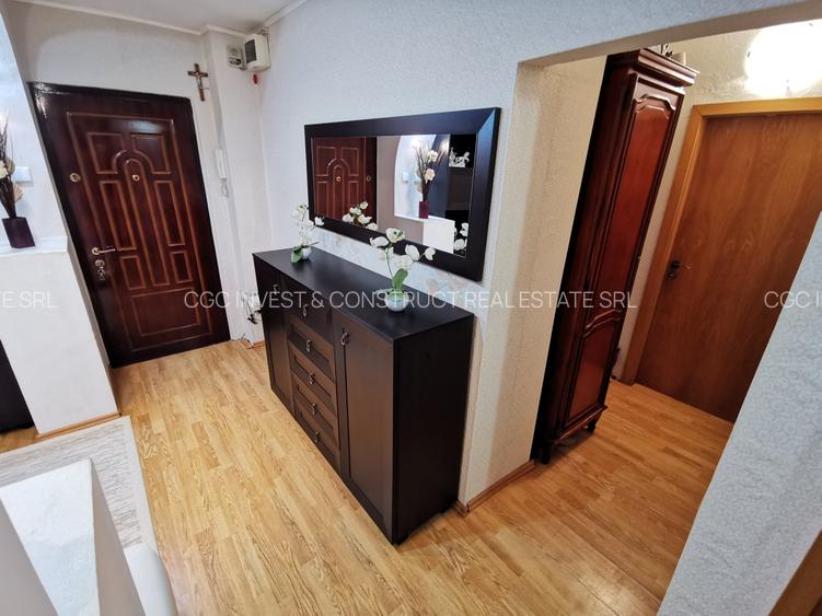 Spatiu de Birouri-Acces pietonal-Spitalul Judetean-5 Camere-Vitrina 12 M- 131 MP - 28