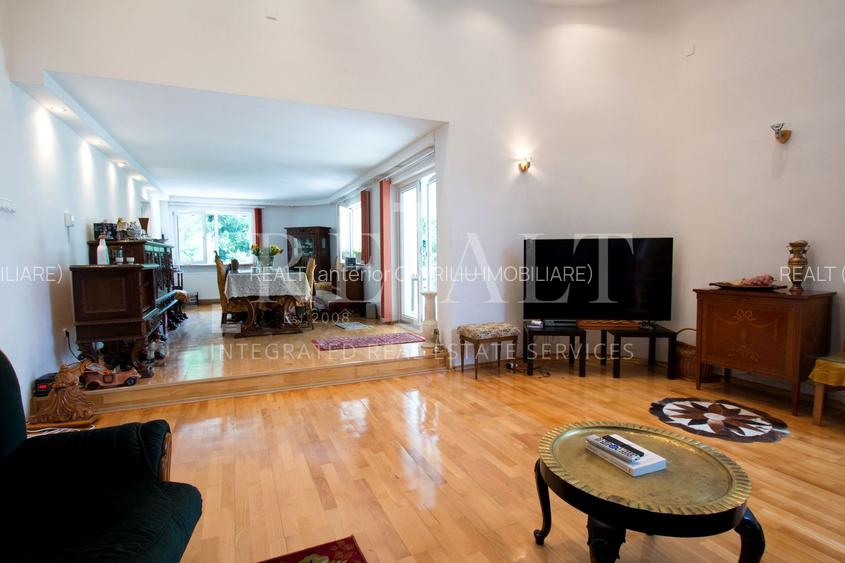 Vanzare casa, vila 10 camere | 3.265mp teren, Finisare Premium | Breaza, Prahova - 2