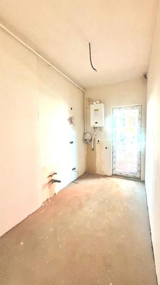 Vanzare Apartament spațios cu 4 camere, 2 băi și logie generoasă, în Florești