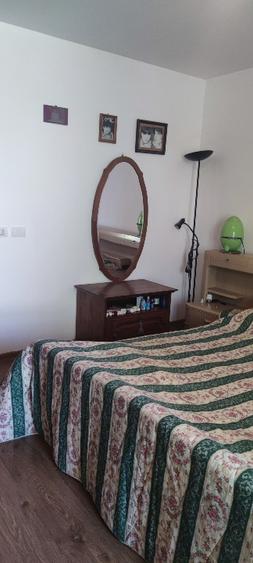 Proprietar vând casă în duplex ,relativ noua , liberă imediat .