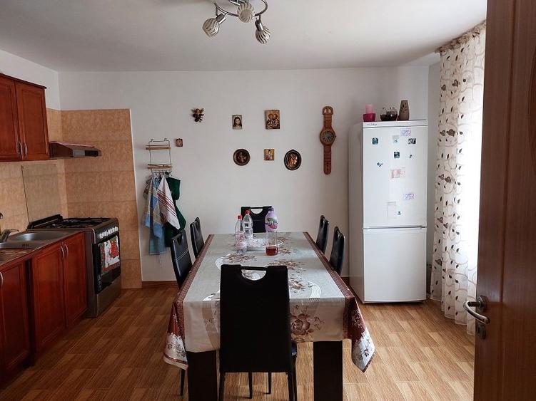 Casa P+E, in oras, zona 1 Mai