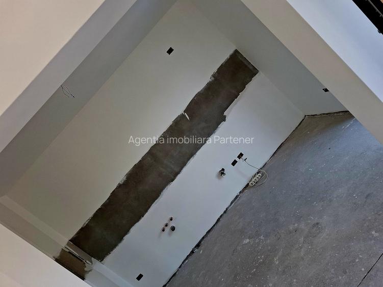 Casă / vilă Mărăcineni / Argeș , finisaje moderne ! - 10