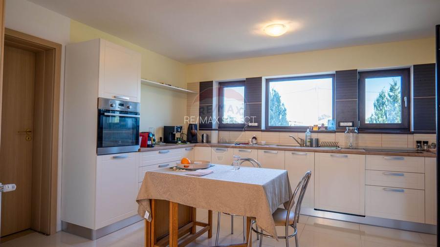 Vanzare vila deosebita cu 4 camere, Branesti - Autostrada Soarelui - 20