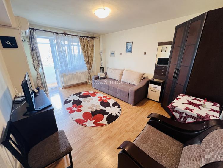 Garsonieră decomandată cu centrala proprie si AC- Zona Carol - 3