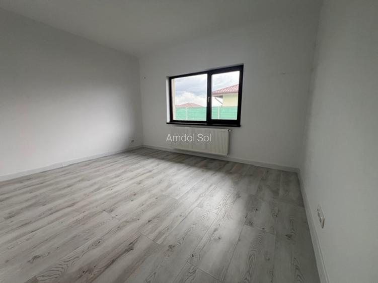 Casa Individuala de inchiriat, 3 cam, 2 bai mobilate, 2 parcari - 8