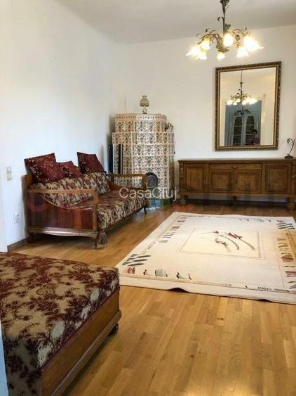 Apartament în vilă, zonă centrală, parcare - 12