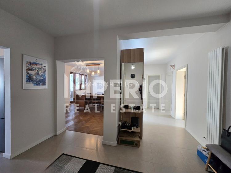 Apartament cu 4 camere in vila , garaj si boxa la subsol - 4