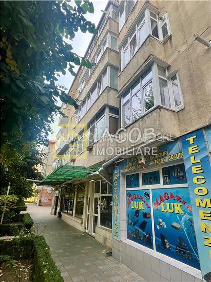 Apartament cu 3 camere de inchiriat, Comanesti, jud. Bacau - 22