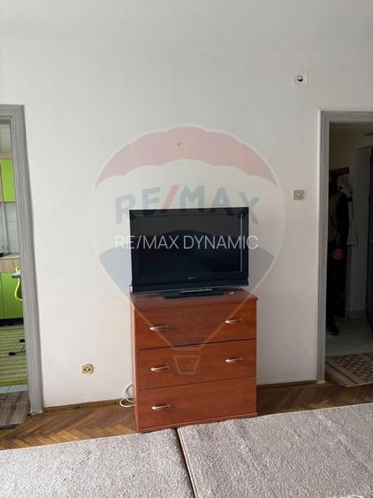 Apartament cu 1 camera in zona Polivalenta - 4