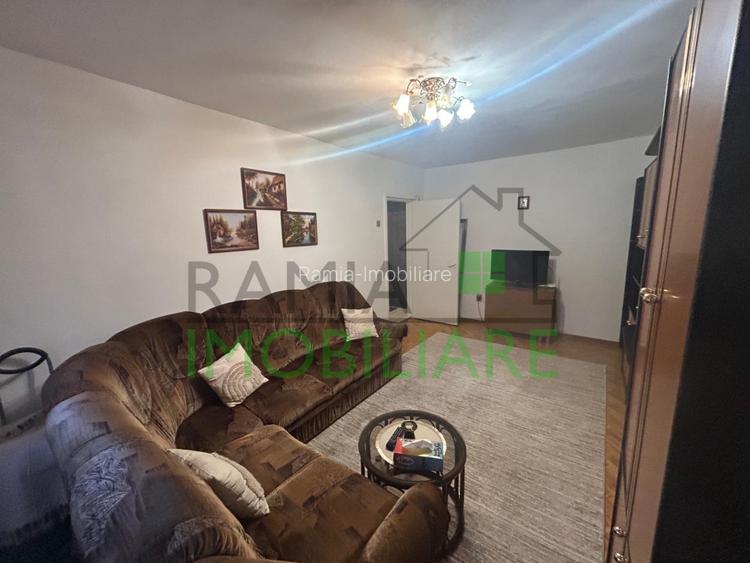 Exclusivitate! Apartament 3 camere decomandat - 3