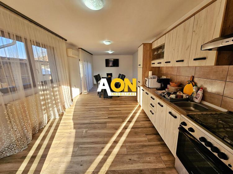 Casă 4 camere, renovată, mobilată, utilată, 410 mp teren, zona Centru