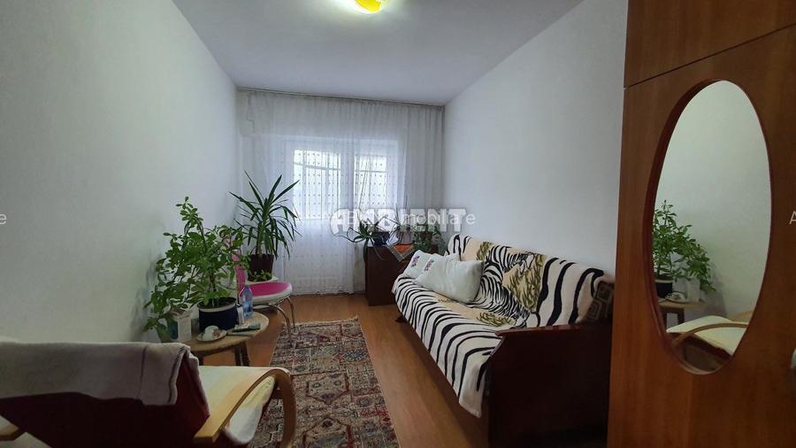 Apartament 3 camere, etaj 7, decomandat, zona TRAIAN - BCR; - 4
