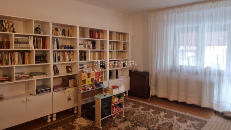 Casa P+1 , zona Muzeul Satului - 6