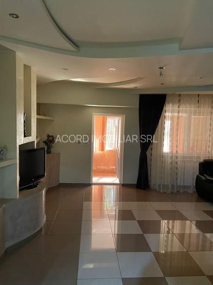 APARTAMENT 3 CAMERE- 700EURO - 3