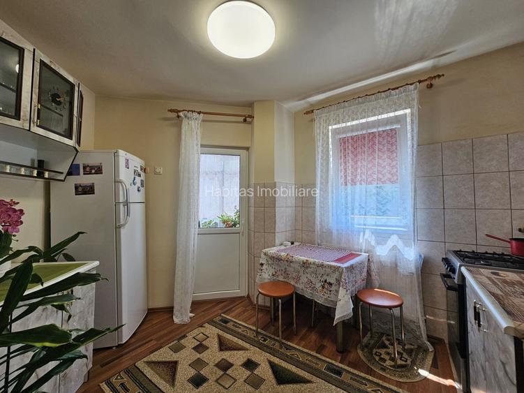Apartament cu 2 camere, decomandat, mobilat, zona Campului - 6