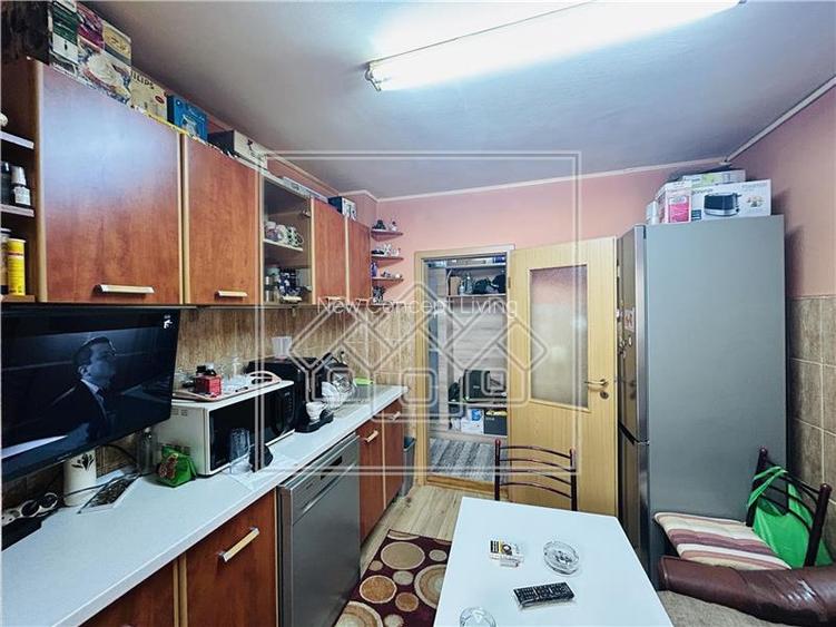 Apartament de vanzare in Sibiu - 2 camere, pivnita -Etaj 2/5 -V. Aurie - 11