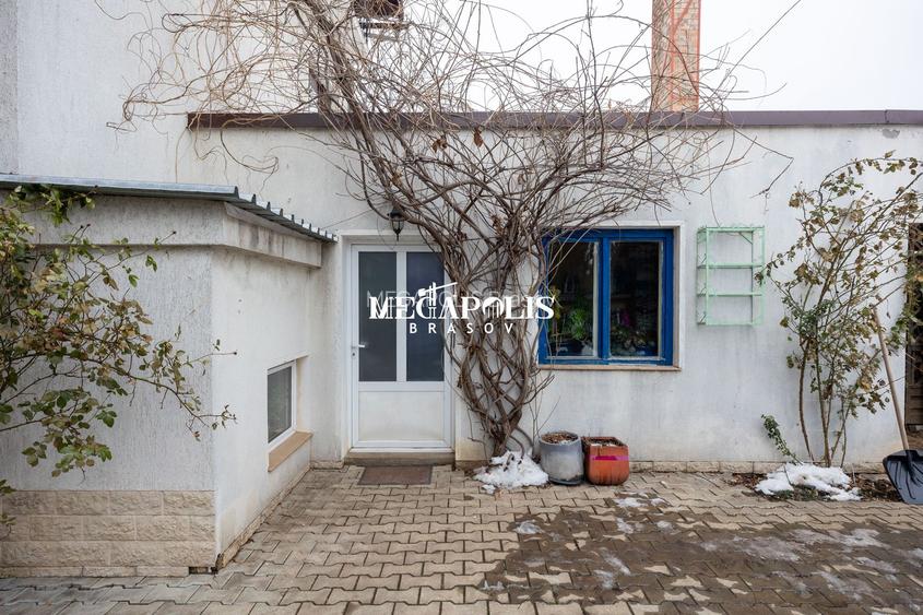 Pensiune de vânzare în Râșnov | 14 camere | 427 mp - 49