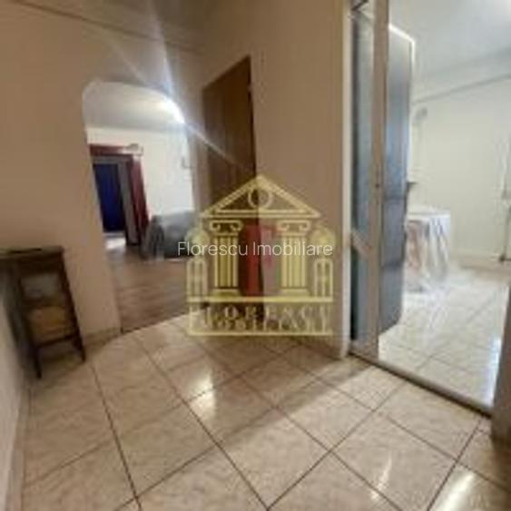 Apartament cu 2 camere! Podu Ros! - 9