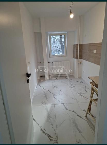 Garsoniera confort 1 - total renovata - la 550 de  metri de metrou. - 3