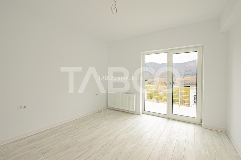 Casa individuala de vanzare 177 mpu 5 camere garaj 3 terase 2 bai - 24