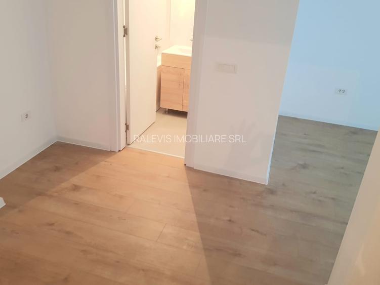 Vanzare apartament unicat, 2 camere, 2 bai, centrala proprie, sector 4 Hornbach - 3