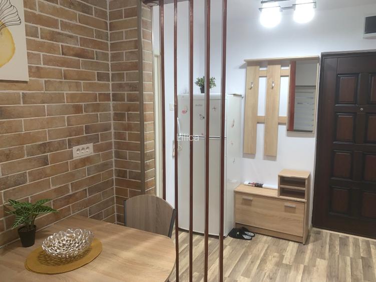 Închiriez garsonieră confort l decomandată zona centrală (lângă școala Sf.Andrei - 3